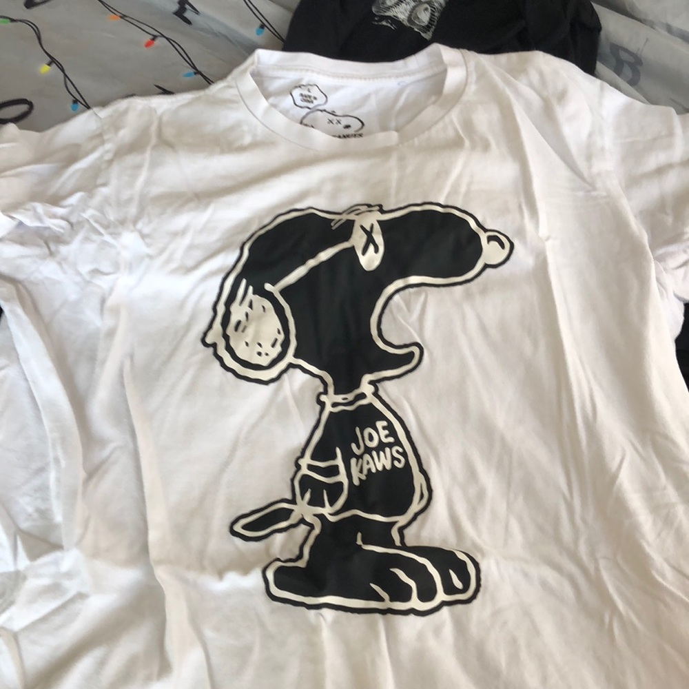 Kaws peanuts T-shirt